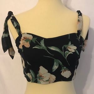 NWT  Misguided | Cold Shoulder Crop Top